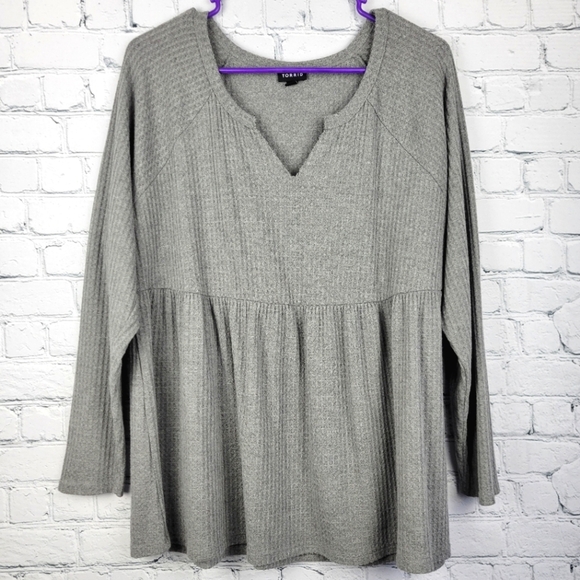 Torrid Waffle Knit V-Neck Babydoll Top - Picture 5 of 11